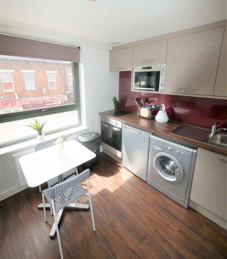 Hill House Holiday Apartments Bournemouth Esterno foto