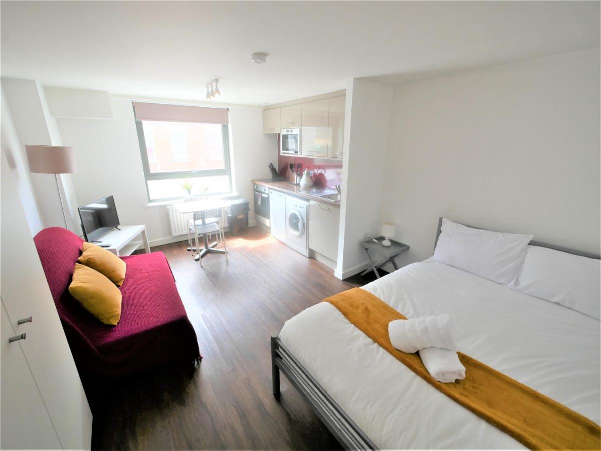 Hill House Holiday Apartments Bournemouth Esterno foto
