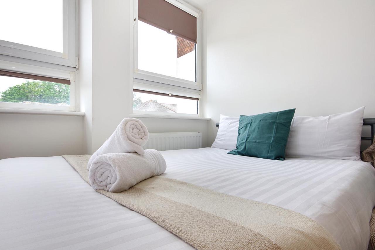 Hill House Holiday Apartments Bournemouth Esterno foto