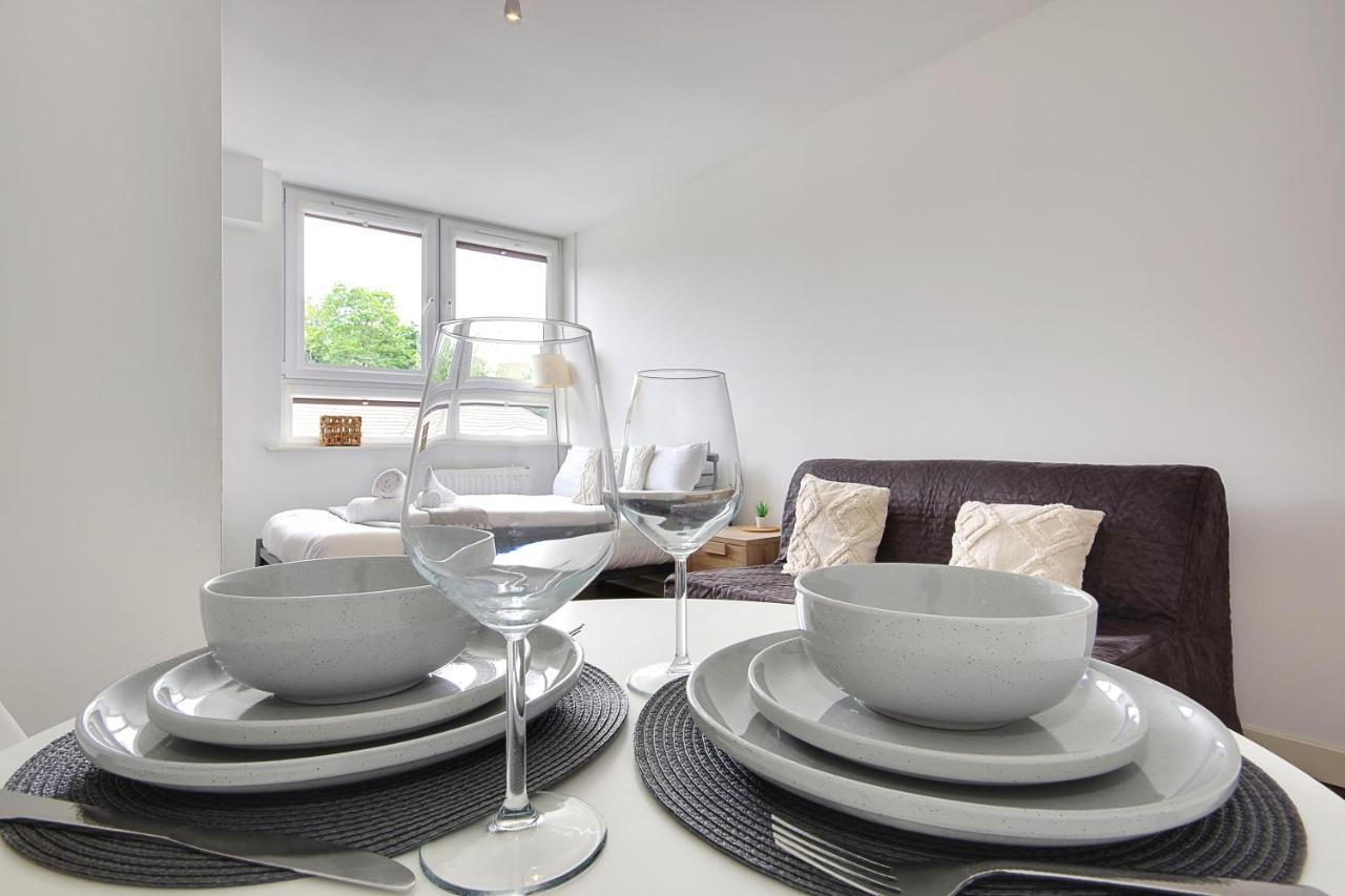 Hill House Holiday Apartments Bournemouth Esterno foto