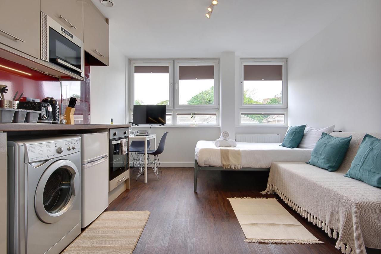 Hill House Holiday Apartments Bournemouth Esterno foto
